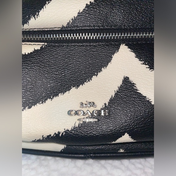 COACH Signature Mini Charlie Zebra Print Backpack black chalk - Picture 10 of 10
